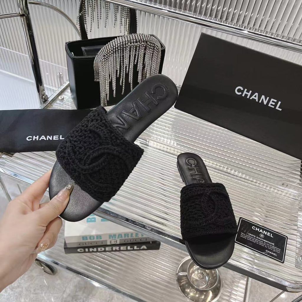 CHANEL SLIPPERS BLACK SHEEPSKIN