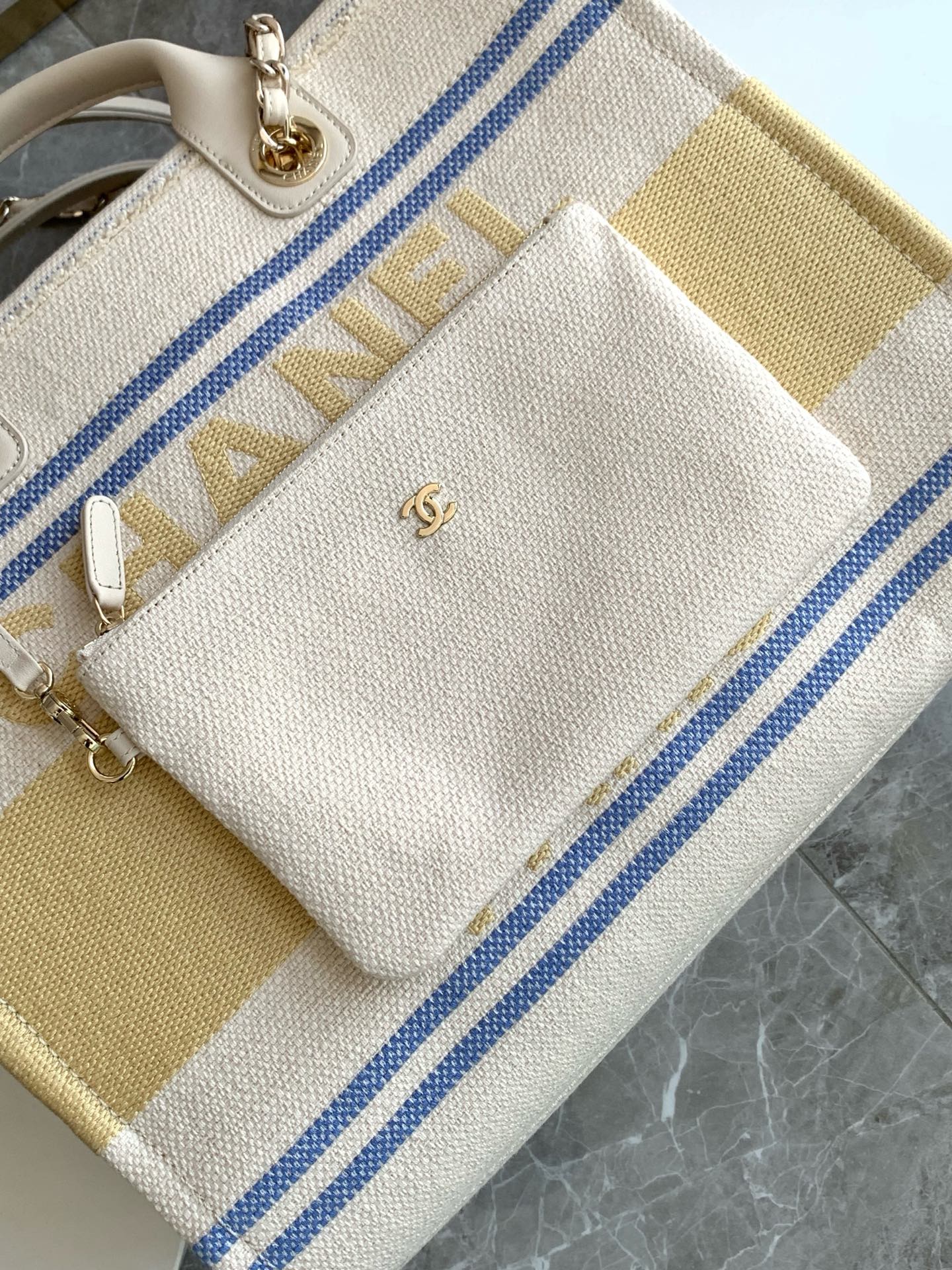 CHANEL SHOPPING BAG 38 IN WHITE BLUE AND YELLOW CANVAS