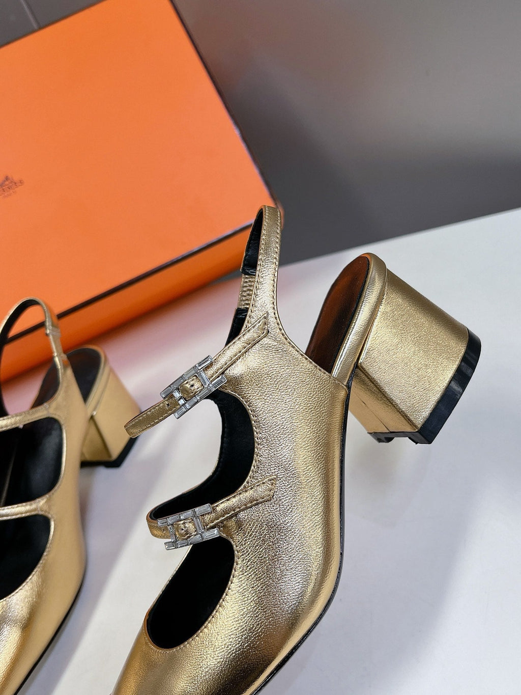 HERMES JACKIE 50 PUMP METALLIC GOLD LAMBSKIN