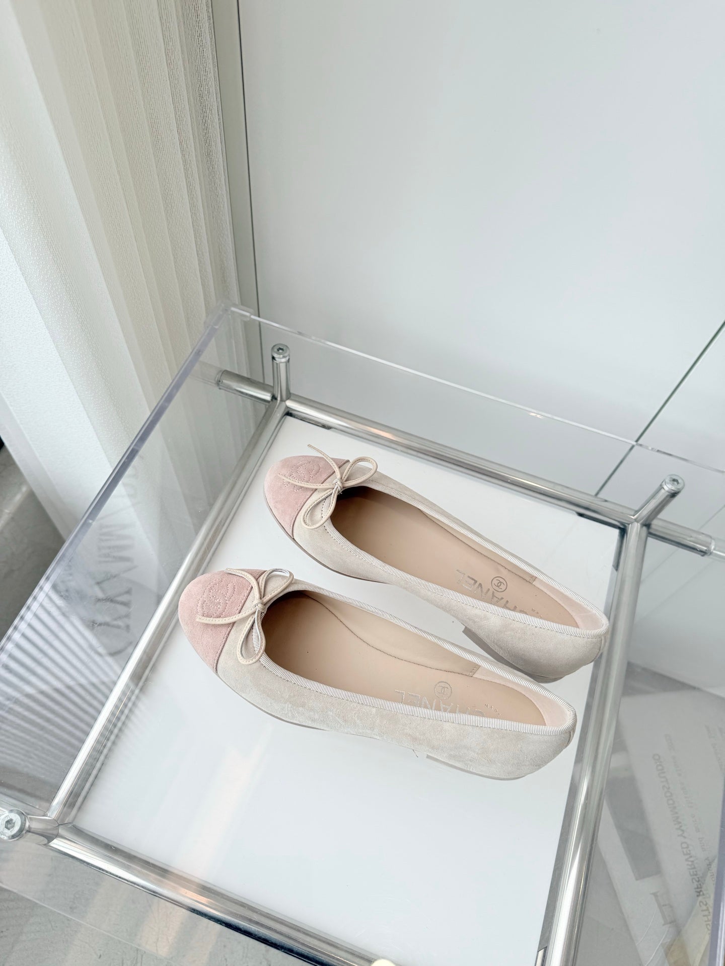 CHANEL BALLET FLAT IN LIGHT PINK MIX PALE GRAY SUEDE