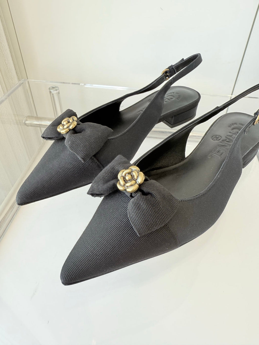 CHANEL SLINGBACKS 18 MM IN BLACK CALFSKIN MIX CANVAS