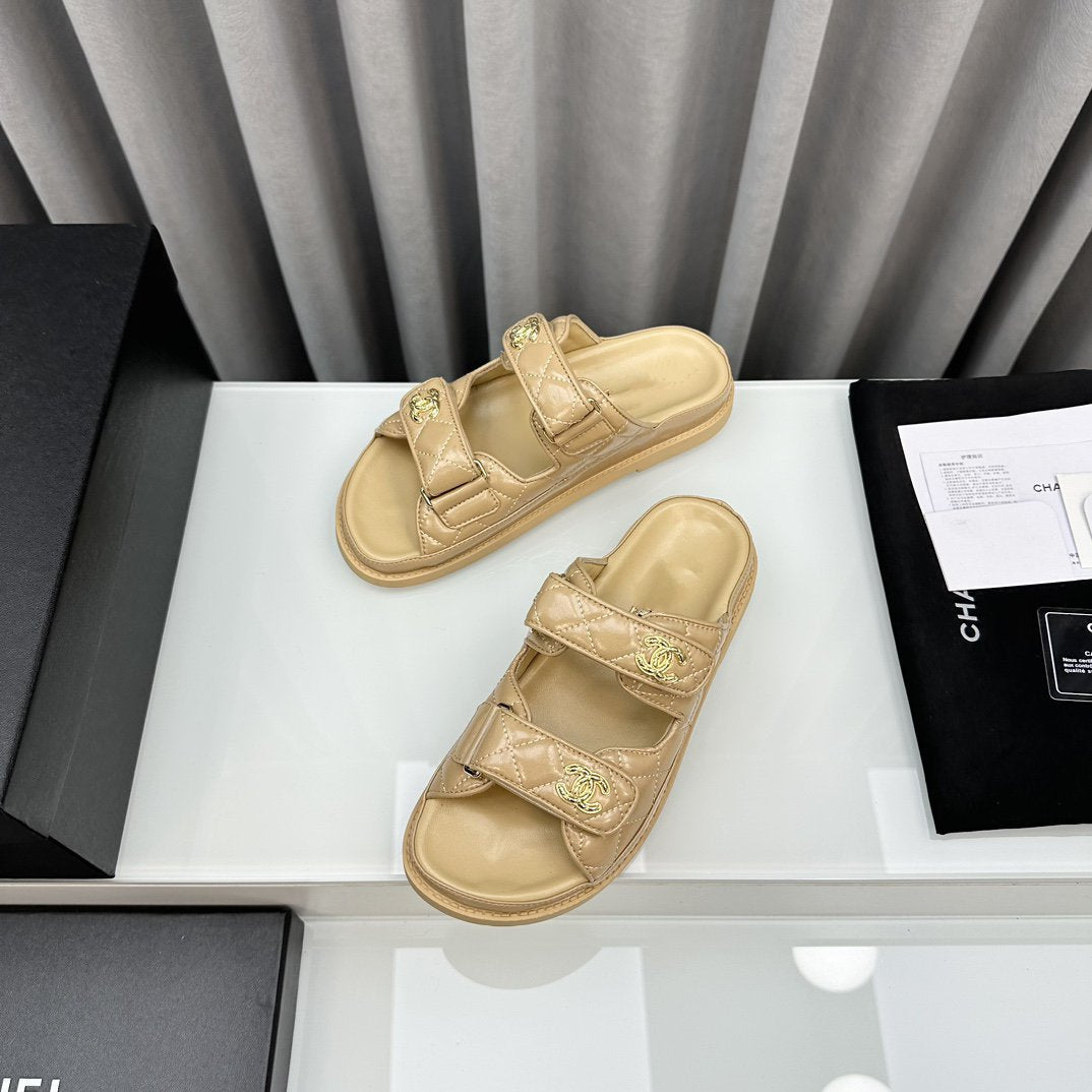CHANEL dad sandals beige patent lambskin mules