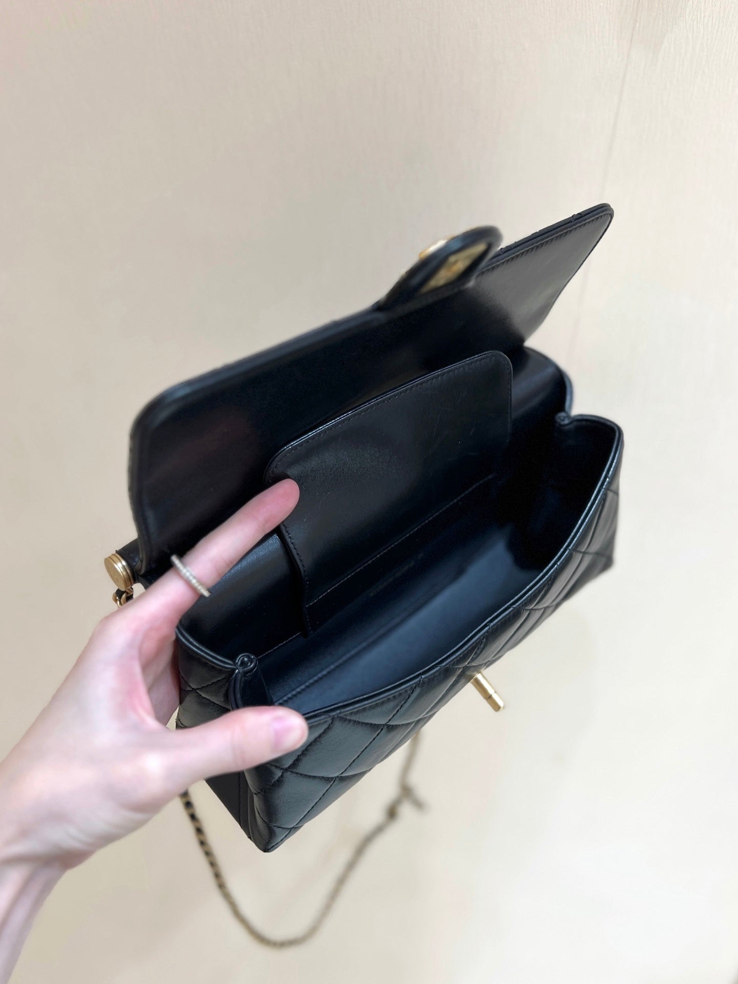 CHANEL PEARL TOP HANDLE BAG 25 IN BLACK LAMBSKIN GOLD HARDWARE