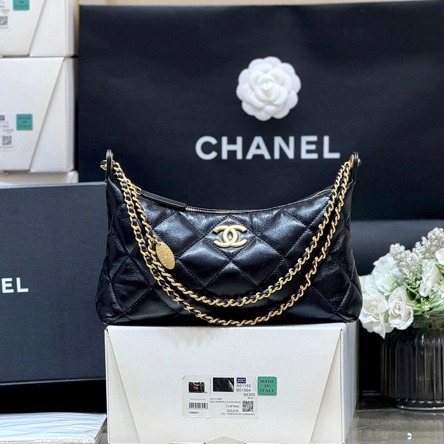 CHANEL QUILTED HOBO SHOULDER BAG 26 IN BLACK GLOSSY LAMBSKIN