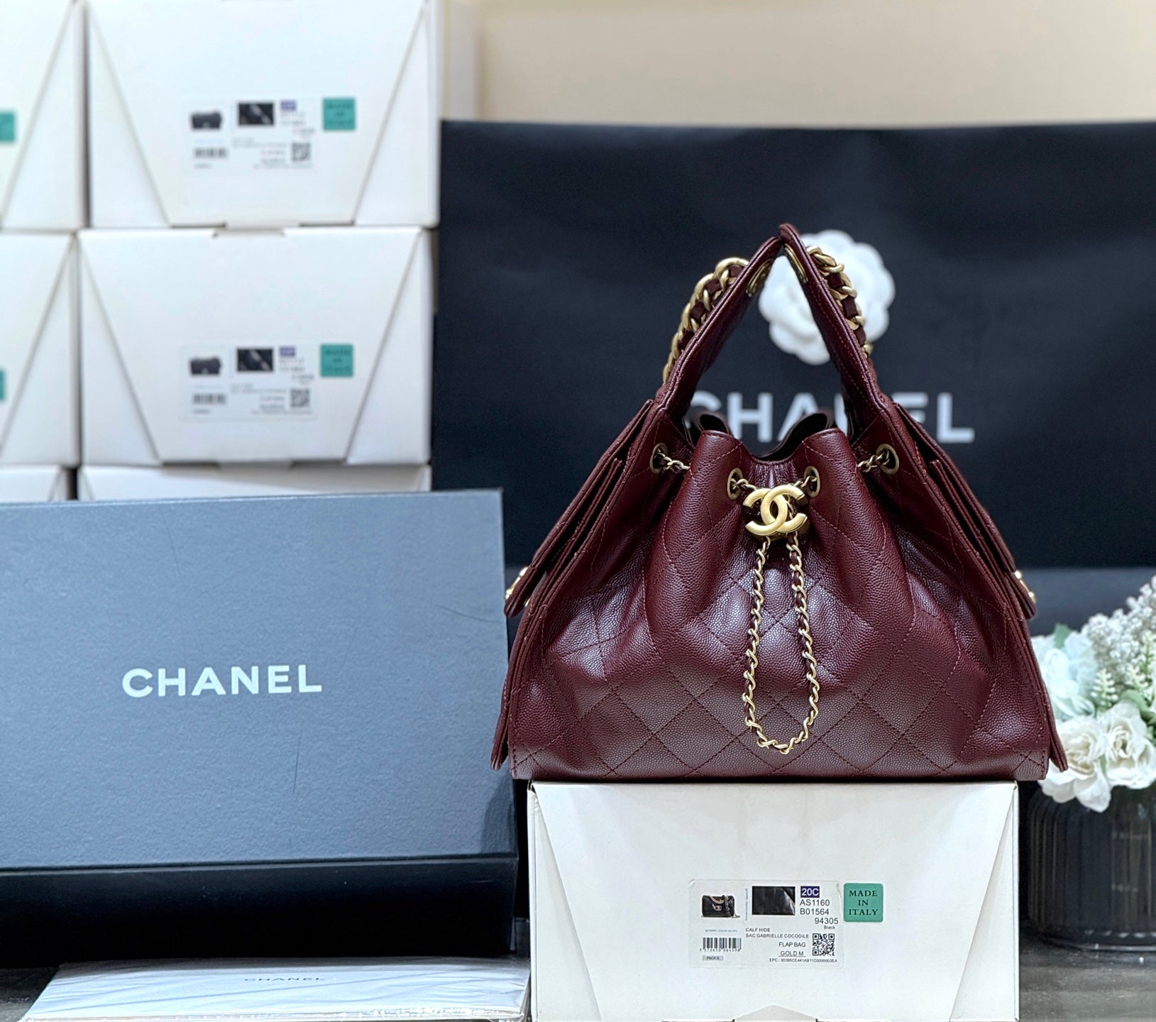 CHANEL 25S HANDBAG IN ROSSO ANCORA RED 30 GRAINED CALFSKIN GOLD HARDWARE