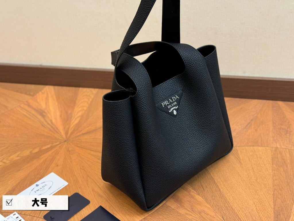 PRADA 25 BASKET BAG IN BLACK CALFSKIN