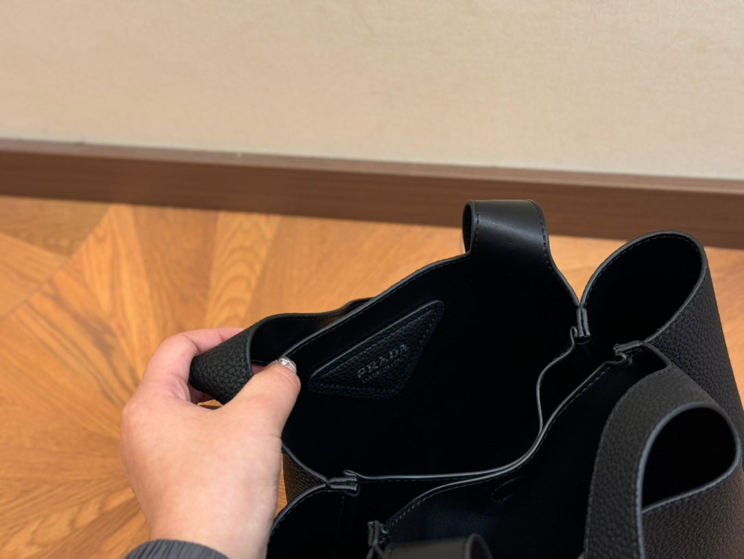 PRADA 25 BASKET BAG IN BLACK CALFSKIN