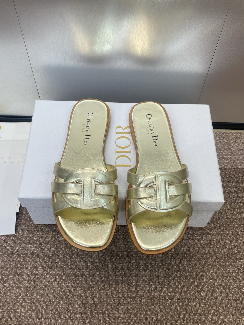 DIOR D-CLUB SLIDE SANDAL 25S IN GOLD GLOSSY CALFSKIN