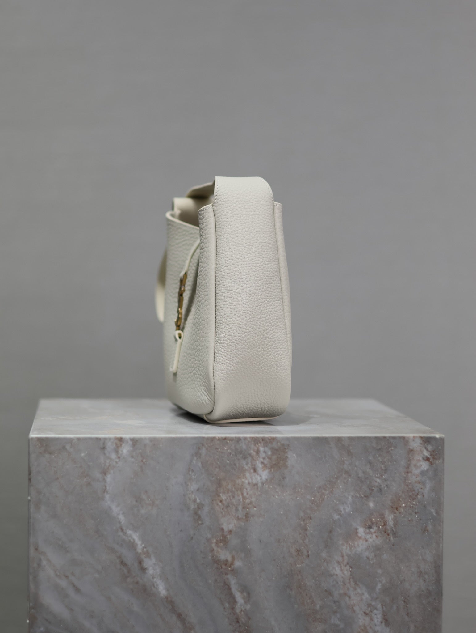 YSL 25S LE 5 À 7 BAG 16 IN BLANC VINTAGE GRAINED CALFSKIN GOLD HARDWARE