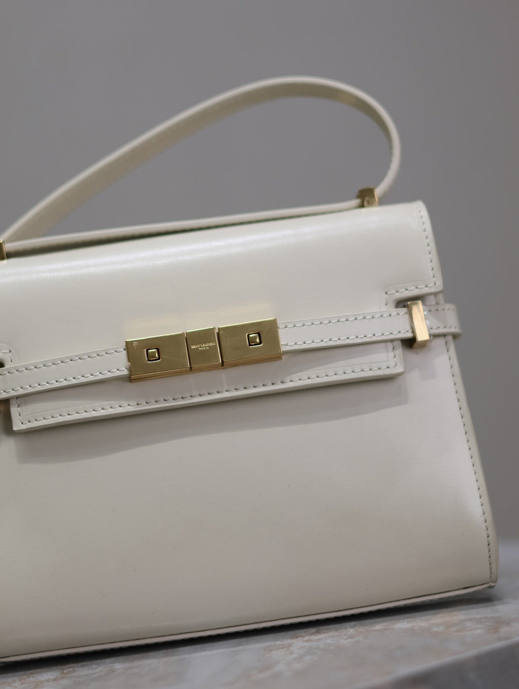 YSL 25S MINI MANHATTAN 19 IN BLANC VINTAGE CALFSKIN GOLD HARDWARE