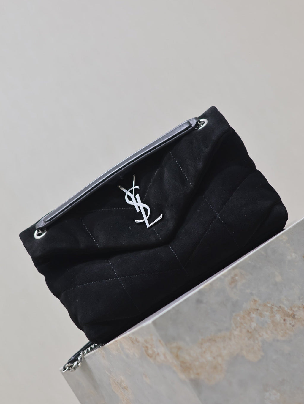 YSL 25S LOULOU PUFFER MM 29 IN BLACK SUEDE SILVER HARDWRE