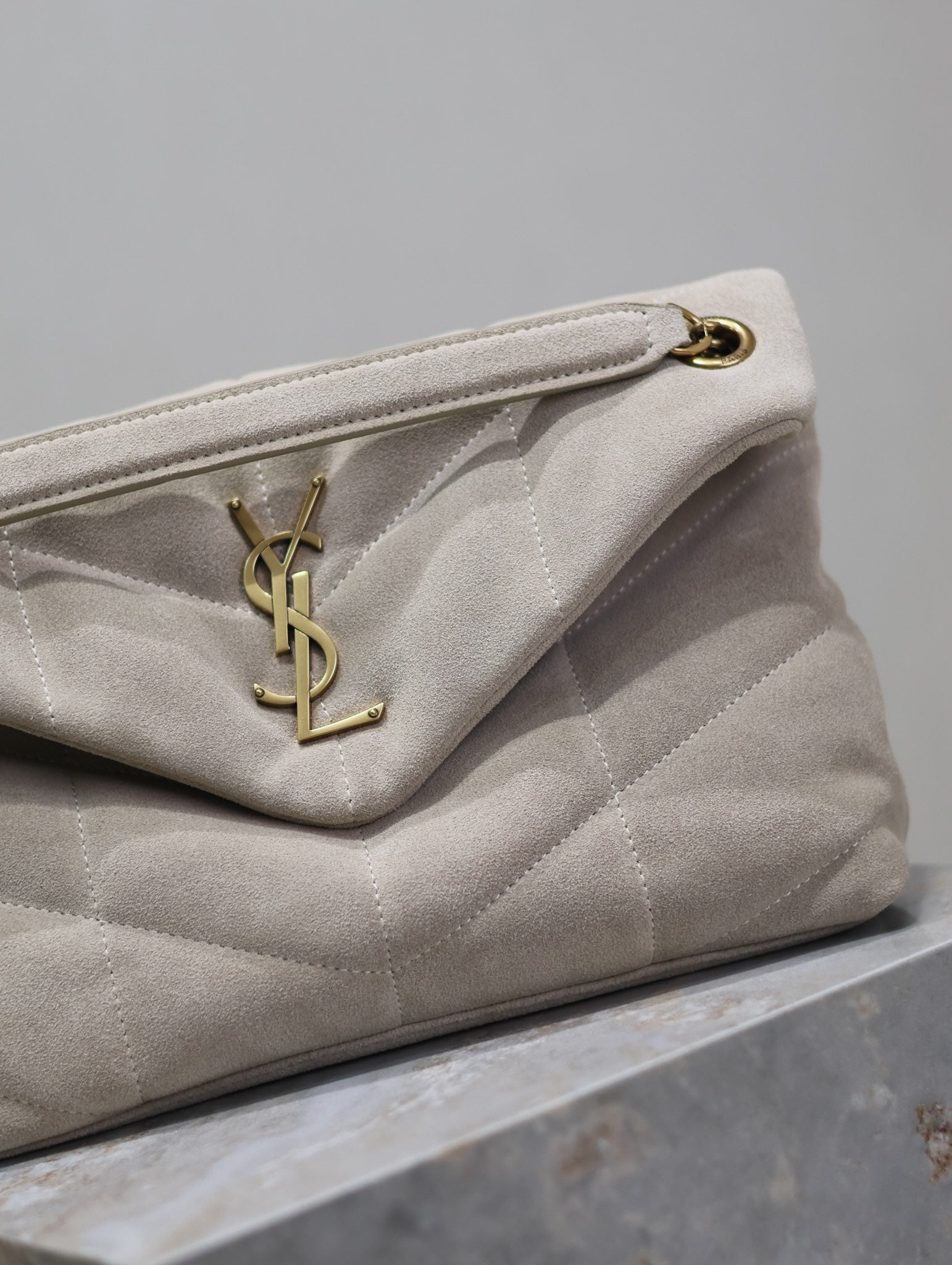 YSL 25S LOULOU PUFFER MM 29 IN SMOKEY TAUPE SUEDE GOLD HARDWARE