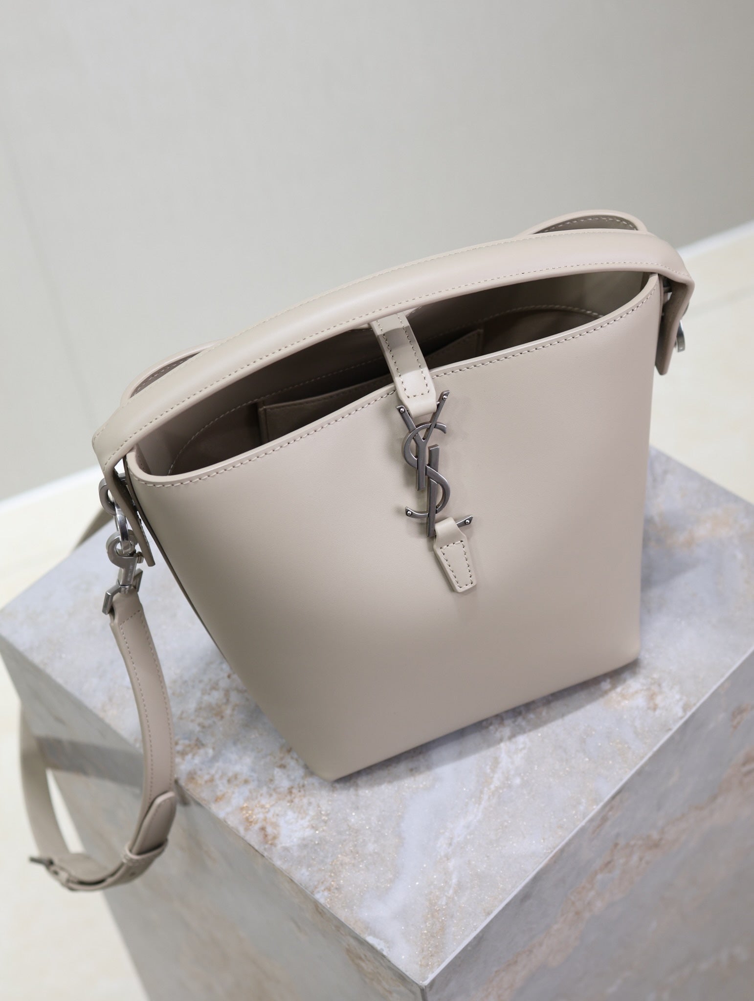YSL 25S LE 37 BAG 20 IN DUSTY GRAY CALFSKIN SILVER HARDWARE