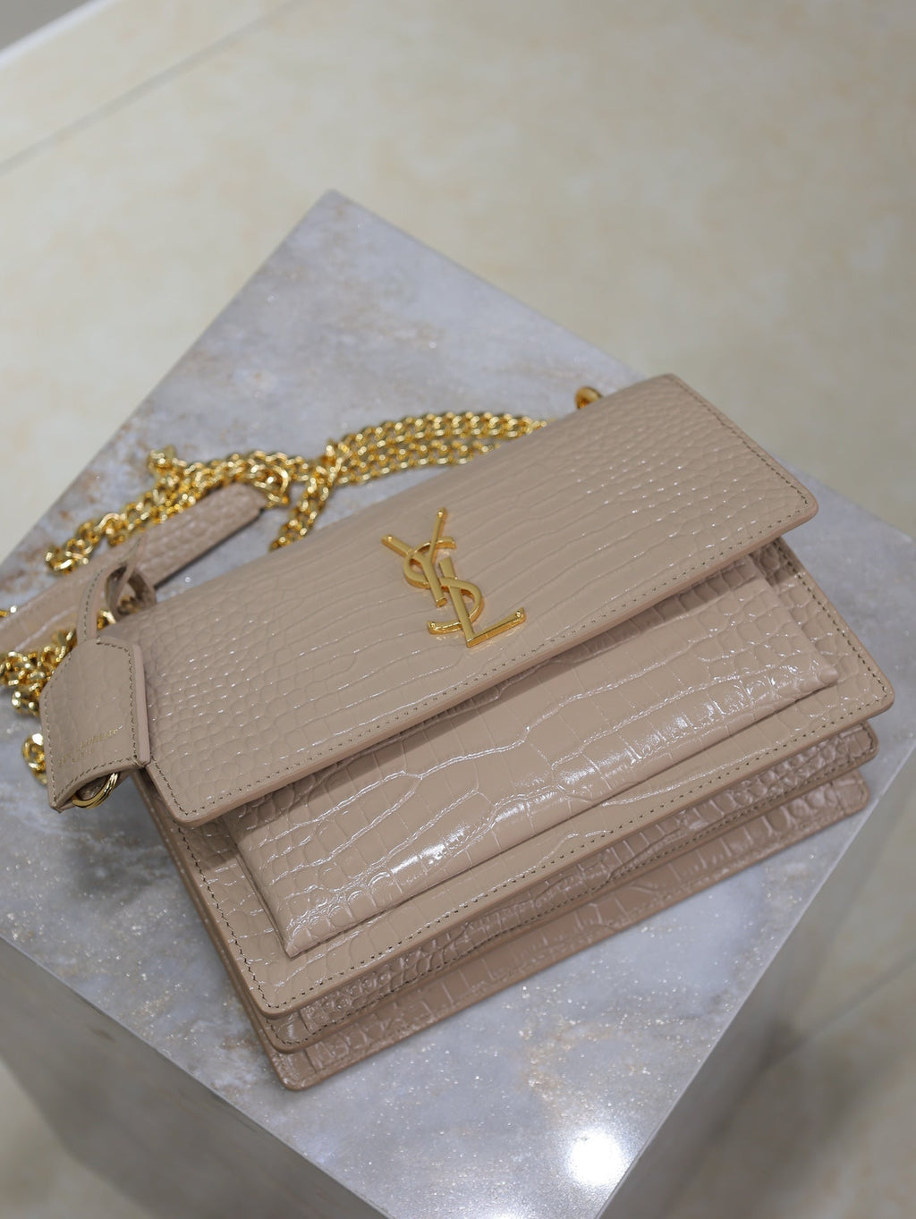 YSL 25S SUNSET MEDIUM 22 IN NUDE CROCODILE-EMBOSSED SHINY CALFSKIN GOLD HARDWARE