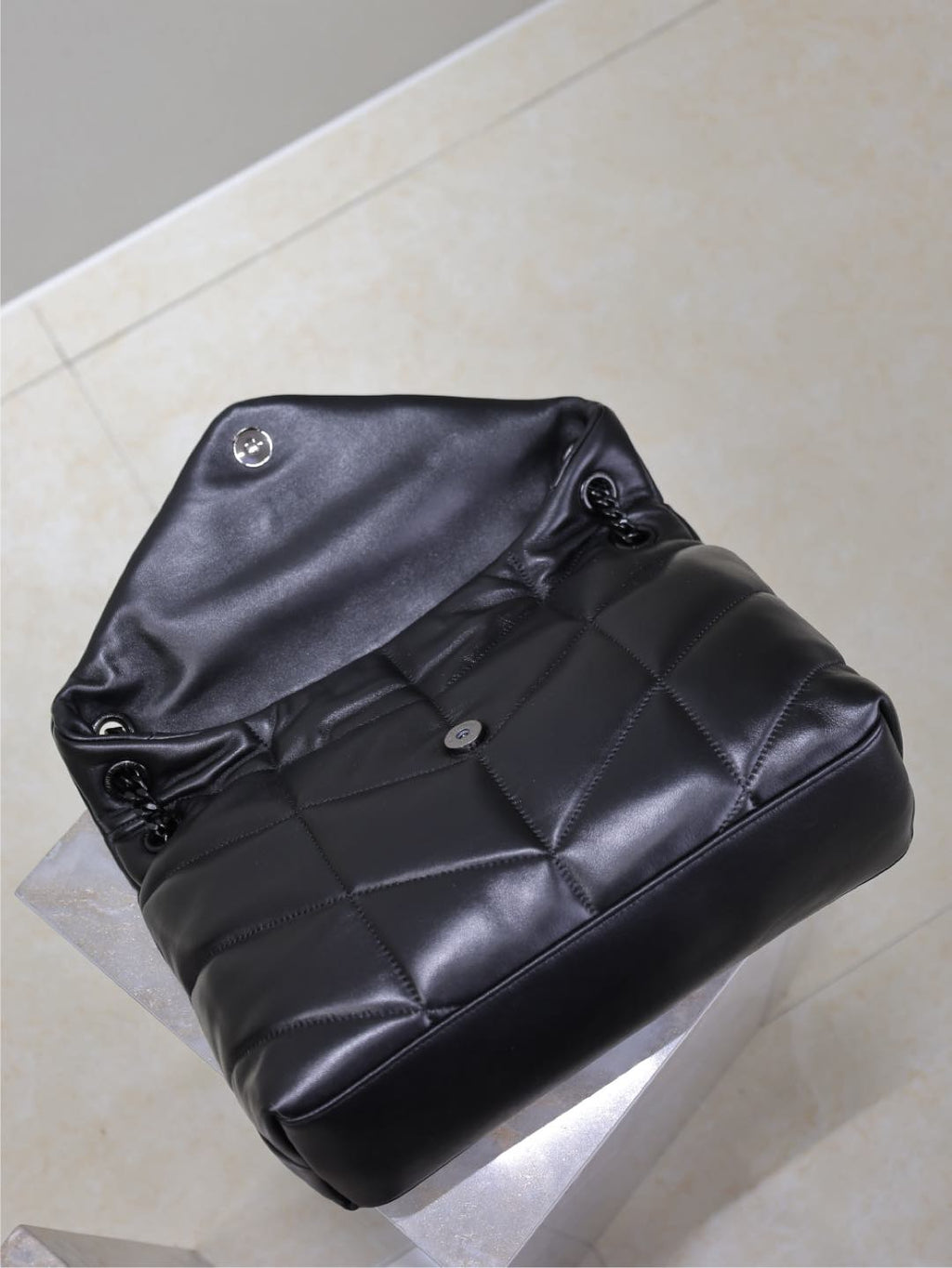 YSL 25S LOULOU PUFFER GM 35 IN BLACK CALFSKIN BLACK HARDWARE
