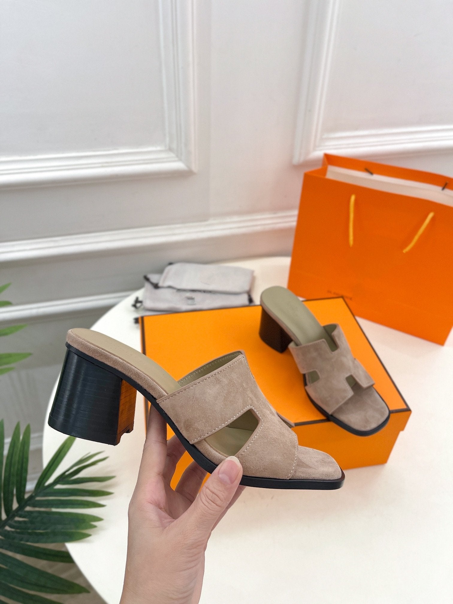 HERMES HELIA 60 SANDAL LIGHT BROWN SUEDE