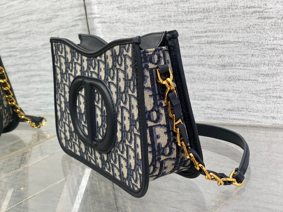 DIOR CD SIGNATURE HOBO 23.5CM BLUE OBLIQUE EMBROIDERY