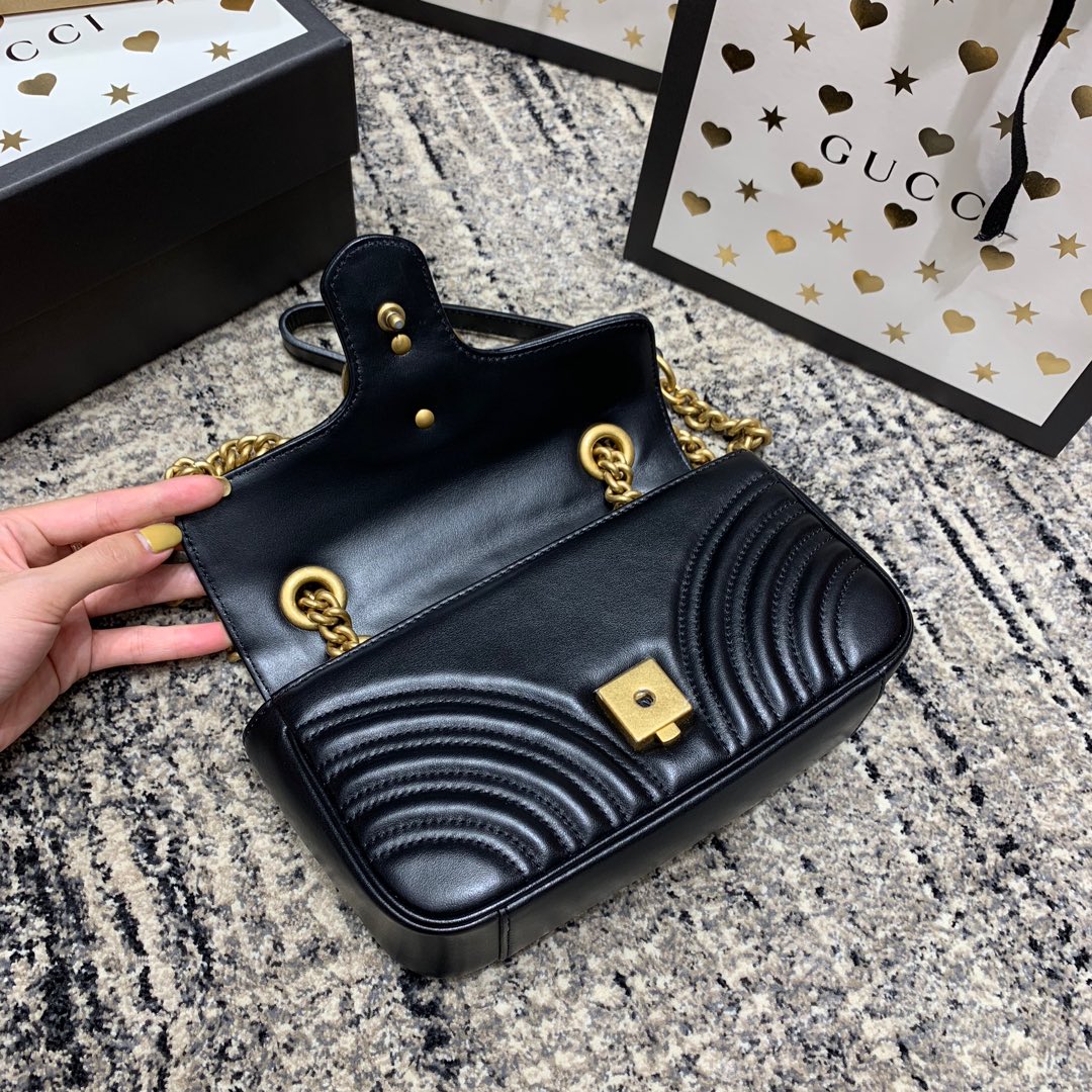 GUCCI Marmont 22cm Black Calfskin Gold Hardware
