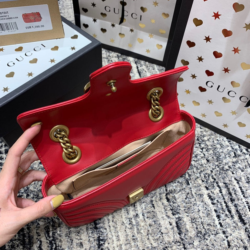 GUCCI Marmont 22cm Red Calfskin Gold Hardware